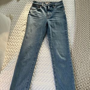 Madewell perfect vintage jeans in size 25